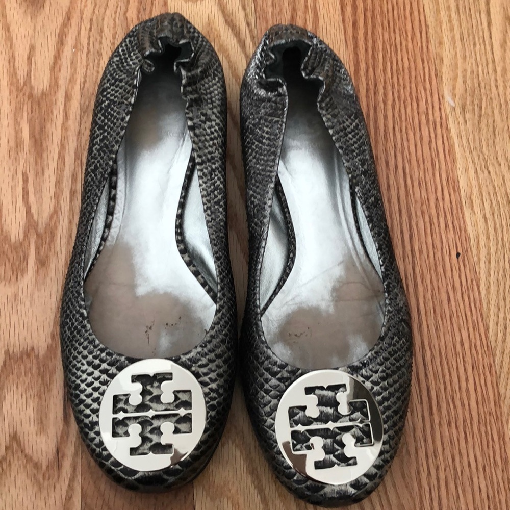 Tory Burch Reva Silver Metallic Snakeskin - Sz 9.5